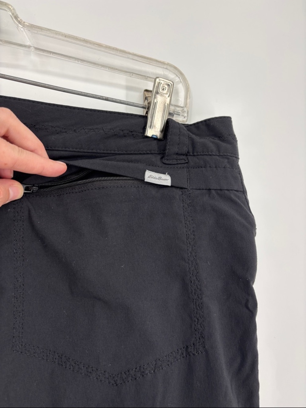 Eddie Bauer Stretch Convertible Roll Tab Hiking Pants Women’s Size 10 in Black - Picture 13 of 15